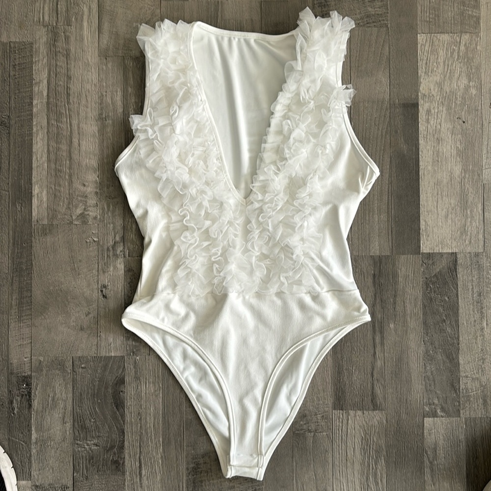 SHEIN Slayr Plunging Neck Backless Mesh Overlay Bodysuit